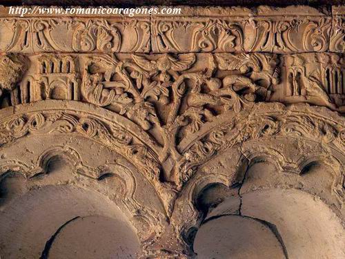 INTERIOR DEL VENTANAL DE PONIENTE. DETALLE DEL RBOL PEOHIBIDO